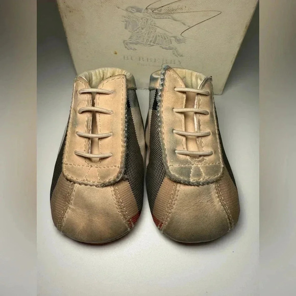 Burberry Bosco Check infant shoes size 17 - Picture 3 of 10